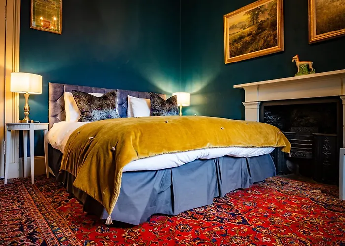 Six Brunton Place 5*
