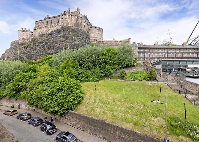 Castle View In The Heart Of Historic Old Town Apartment