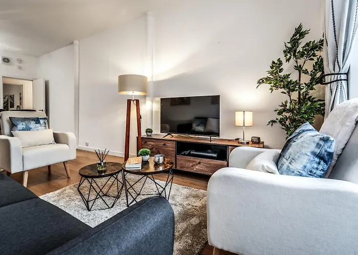 Cozy 2 Bed With Great View - Parking Edinburgh