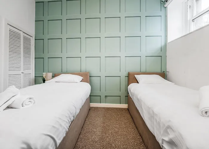 Cozy 2 Bed With Great View - Parking *
