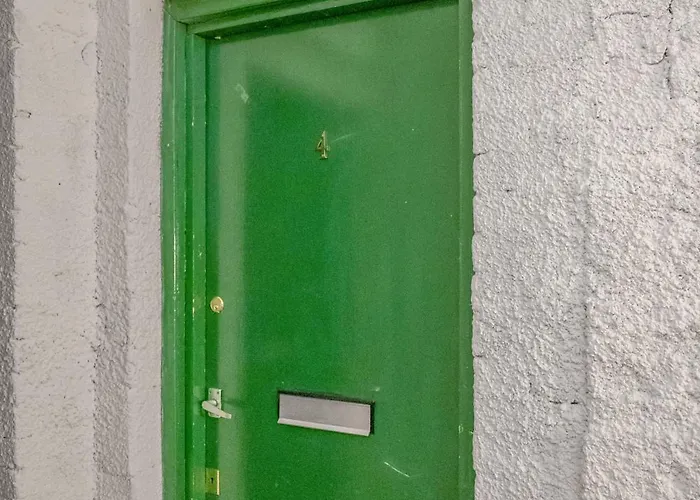 Cozy 2 Bed With Great View - Parking * Edinburgh