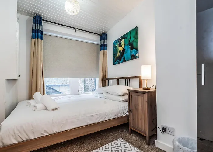 Cozy 2 Bed With Great View - Parking * Edinburgh
