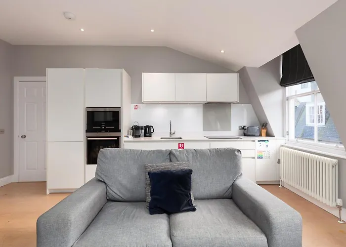 Destiny Scotland - Hill Street * Edimburgo