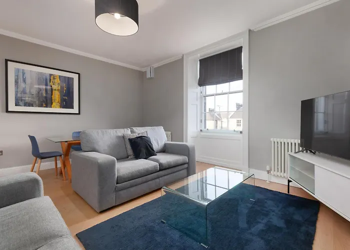 Destiny Scotland - Hill Street Edimburgo