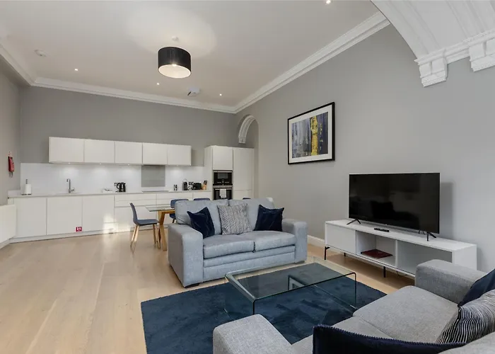 Destiny Scotland - Hill Street Edimburgo