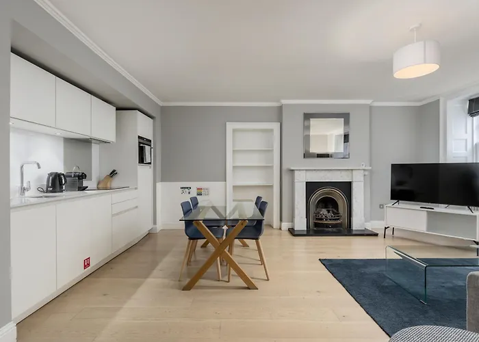 Destiny Scotland - Hill Street * Edimburgo