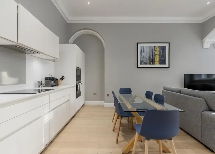 Destiny Scotland - Hill Street * Edimburgo