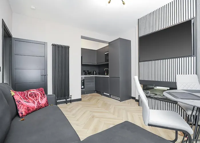 1 Bedroom Gorgie Sleeps 4 Easy Access Apartment