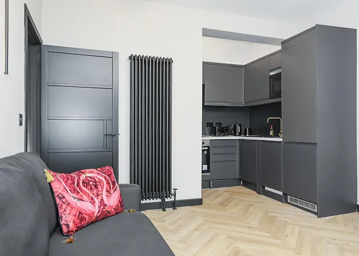 Apartment 1 Bedroom Gorgie Sleeps 4 Easy Access