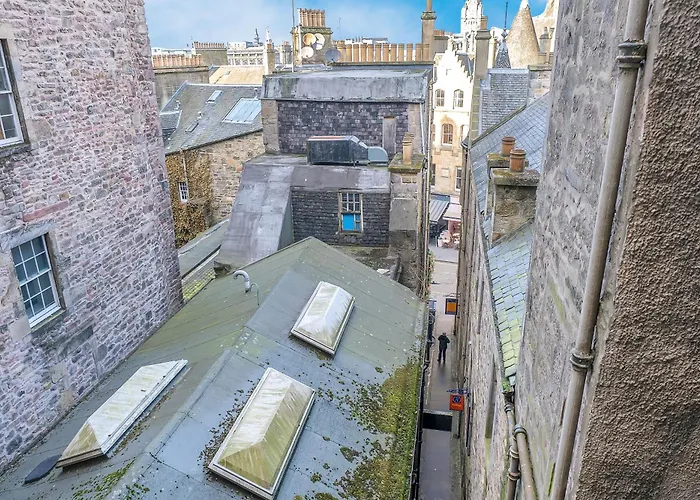 Old Town Romantic Getaway Эдинбург