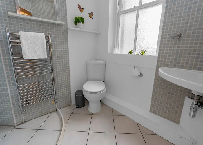 Old Town Romantic Getaway Апартаменты *