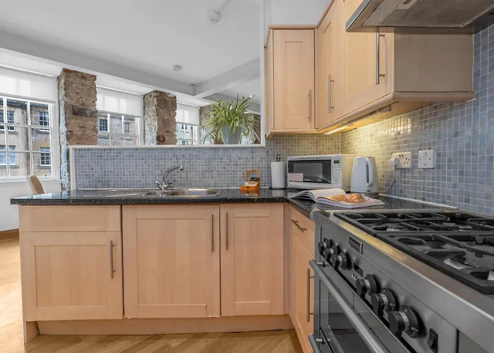 Old Town Romantic Getaway *