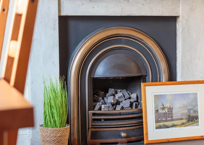 Free Parking - Centre - 2 Bedrooms - Sleeps 6 Apartment Edinburgh