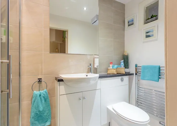 Free Parking - Centre - 2 Bedrooms - Sleeps 6 Edinburgh
