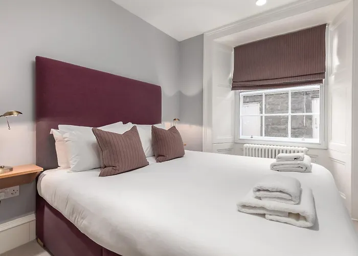 Destiny Scotland - Distillers House Εδιμβούργο