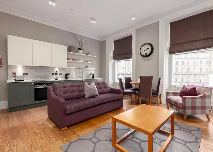 Destiny Scotland - Distillers House Εδιμβούργο