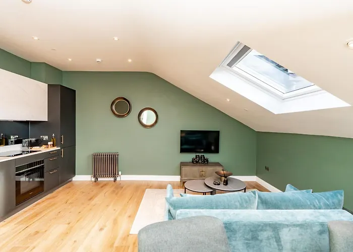 Dragon Luxury At 8 Albyn Place *