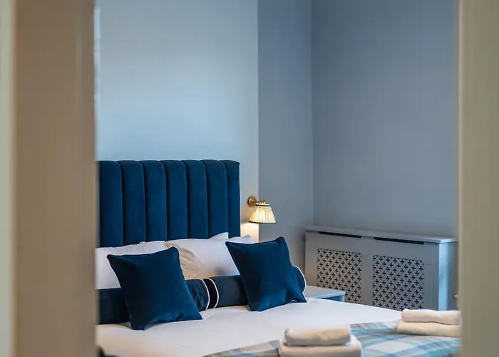 No. 53 Frederick Street 3* Edinburgh