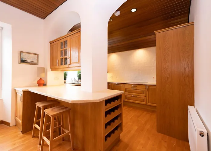 Appartamento Deluxe 3-bedroom On Princes Street Overlooking Castle