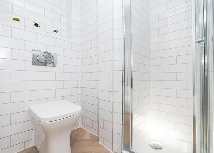 1-Bed Apartment-Free Parking - By Holiday Homes