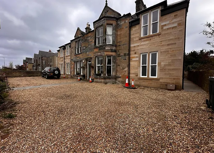 Πανσιόν Aynetree 3*