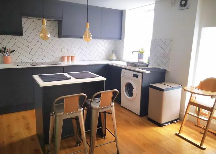 On The Shore 爱丁堡