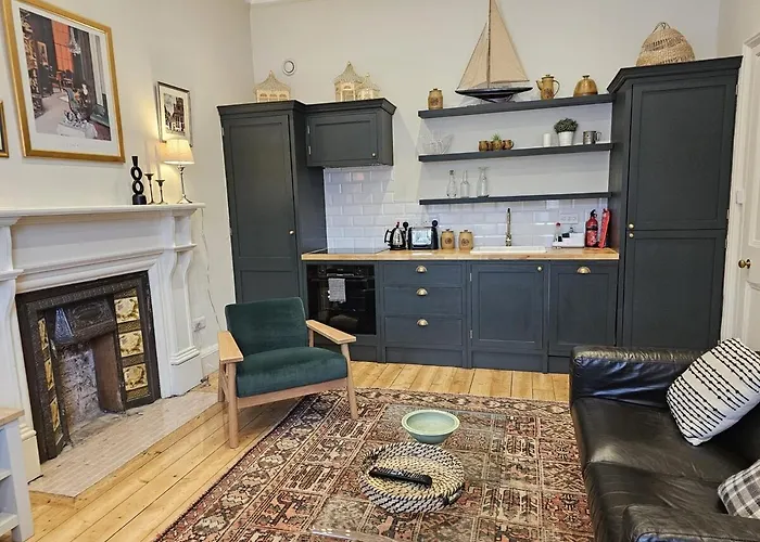 Lägenhet Two-bed In Vibrant Stockbridge,