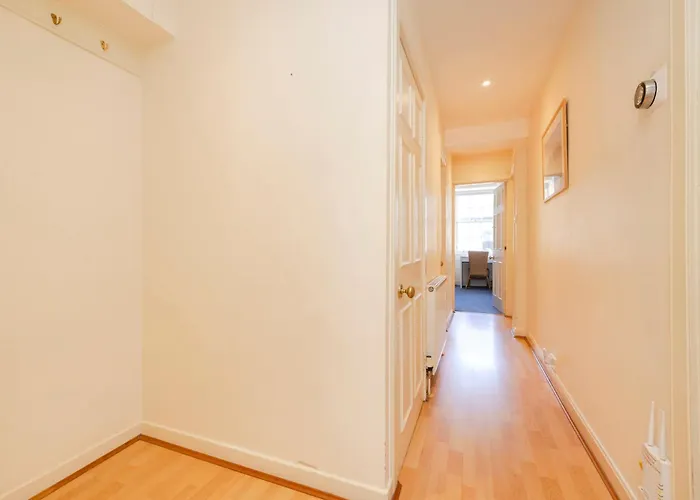 Joivy Gorgeous 2-bed Flat Near Castle Apartmán