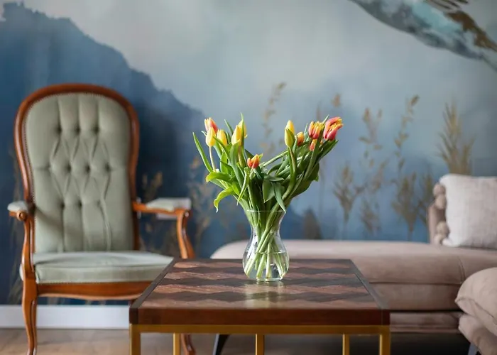 Beautiful Meadowbank With On-street Parking