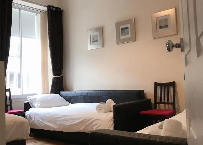 בית אירוח Private Double Bedroom Close To Uni *