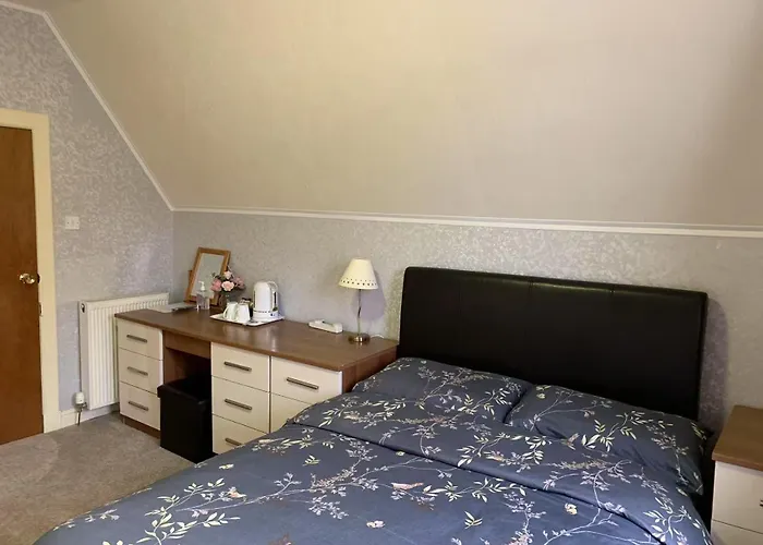 Hillhouse 3*