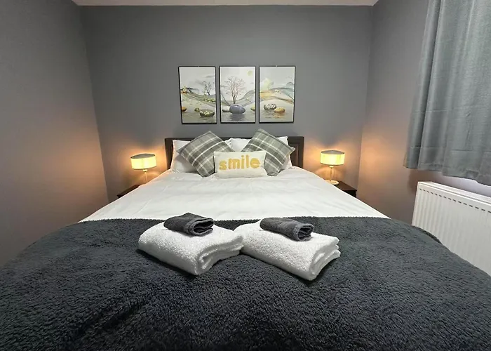 Two Bedroom Flat In Center With Free Parking Edinburgh