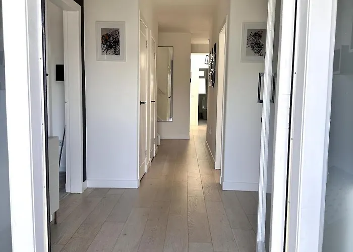 Дом отдыха Kaimes Kip Stylish Five Bedroom *