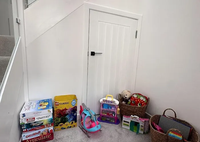 Дом отдыха Kaimes Kip Stylish Five Bedroom *