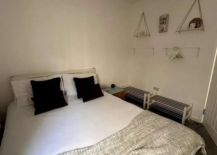 Дом отдыха Kaimes Kip Stylish Five Bedroom Эдинбург