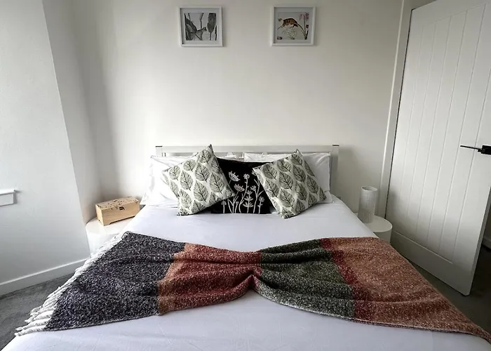 Дом отдыха Kaimes Kip Stylish Five Bedroom