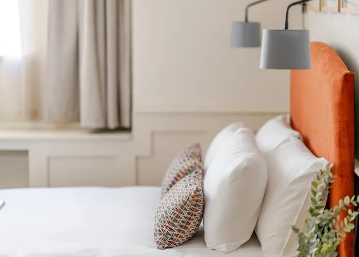 Hotell Grove House 4*