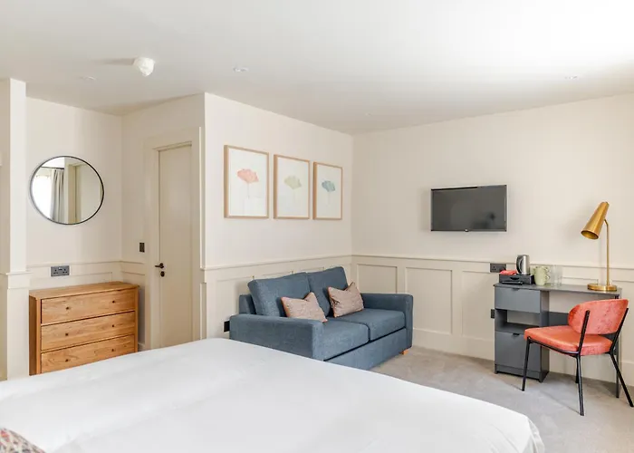 Hotell Grove House 4*