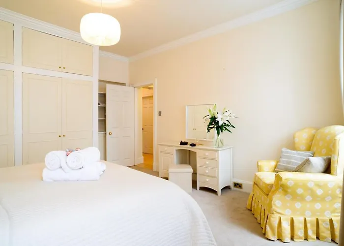 Beautiful Georgian 2 Bedroom Flat Apartment Edinburgh