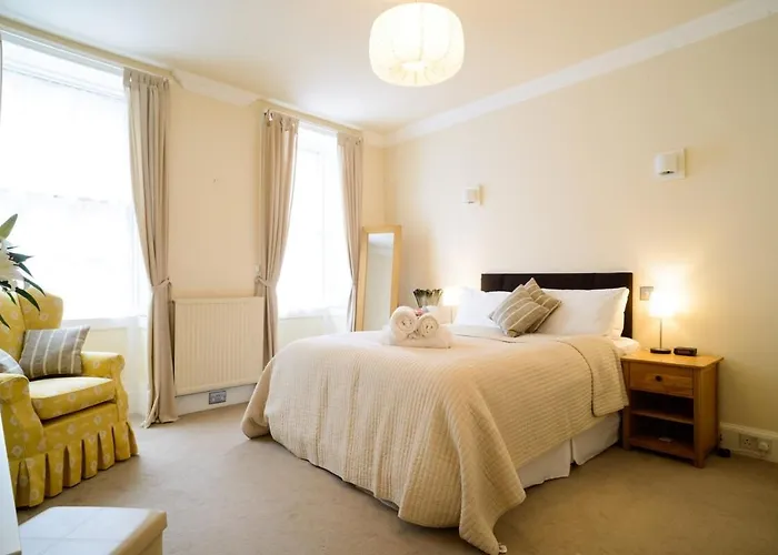 Apartment Beautiful Georgian 2 Bedroom Flat