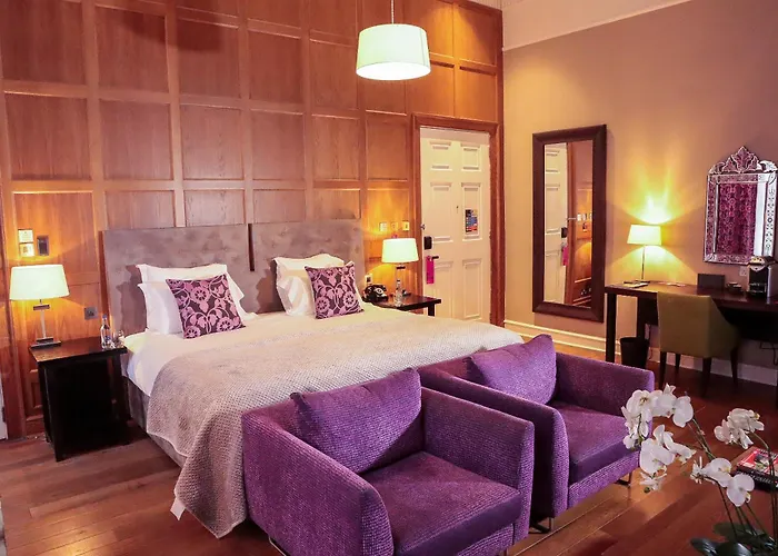 Tigerlily Hotel