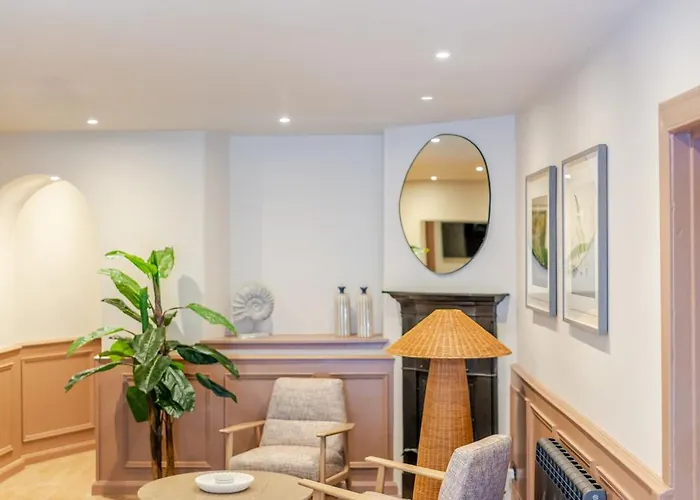 Grove House Hotell