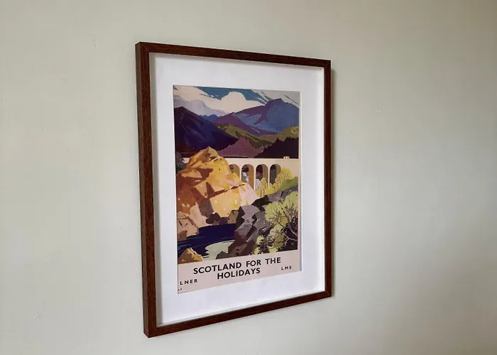 Stylish Canal-side Retreat In