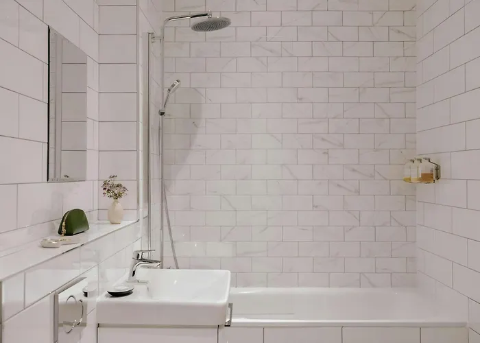 Thistle Royal Garden