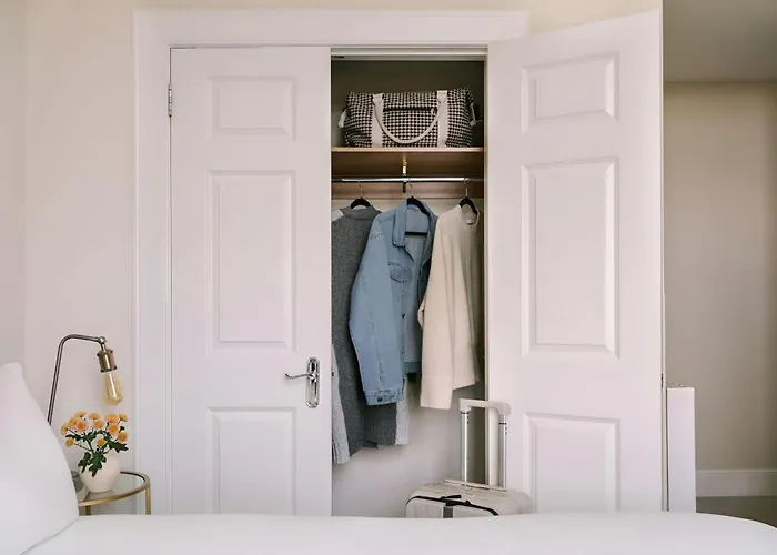 Thistle Royal Garden 公寓式酒店