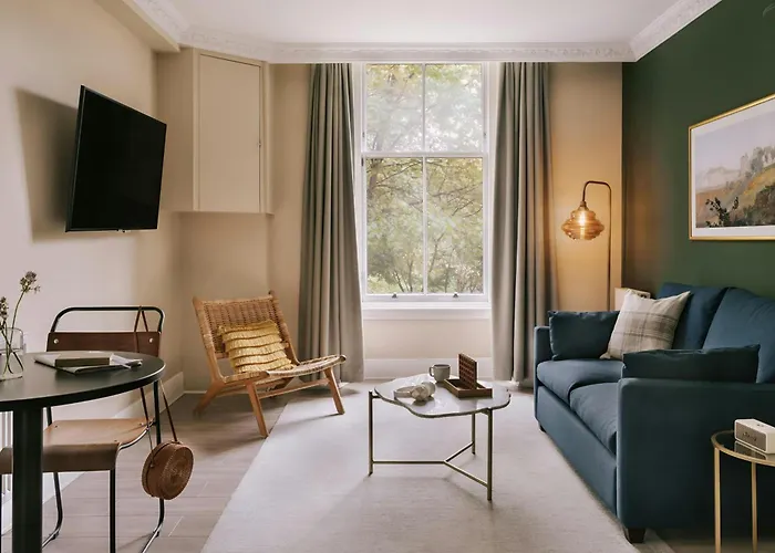 Thistle Royal Garden 4*