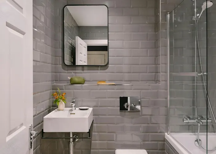 Thistle Royal Garden 公寓式酒店