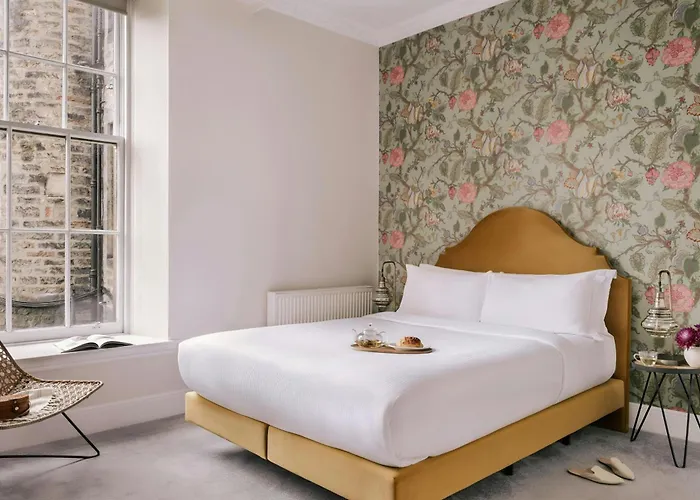 Thistle Royal Garden 4*