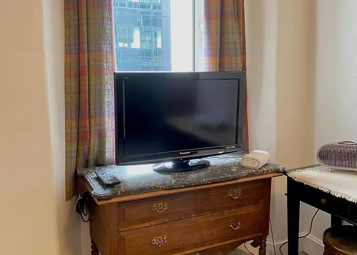 1 Bed Flat Near Castle * Edimburgo