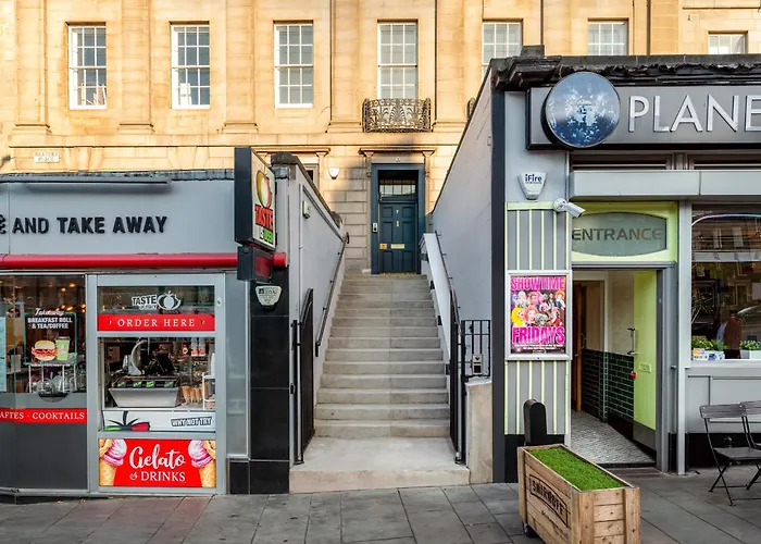 شقة Luxury Old Town Design With Fireplace